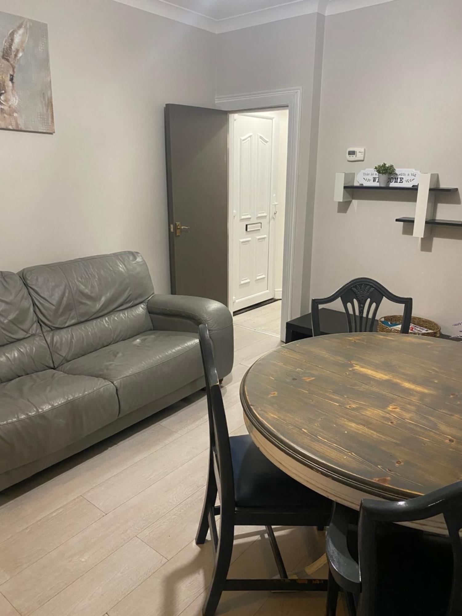 Hostel Denis Lincoln Zewnętrze zdjęcie